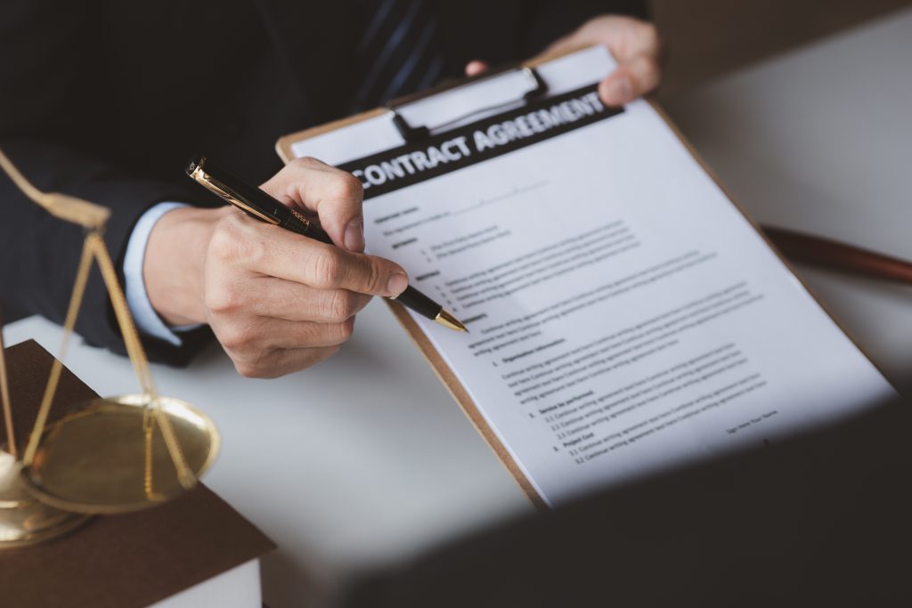 Lawyer concepts to testify to clients and to provide counseling in cases, to provide legal relief, to maintain law and fairness, to proceed with transparency, to attorneys to defend cases in court.